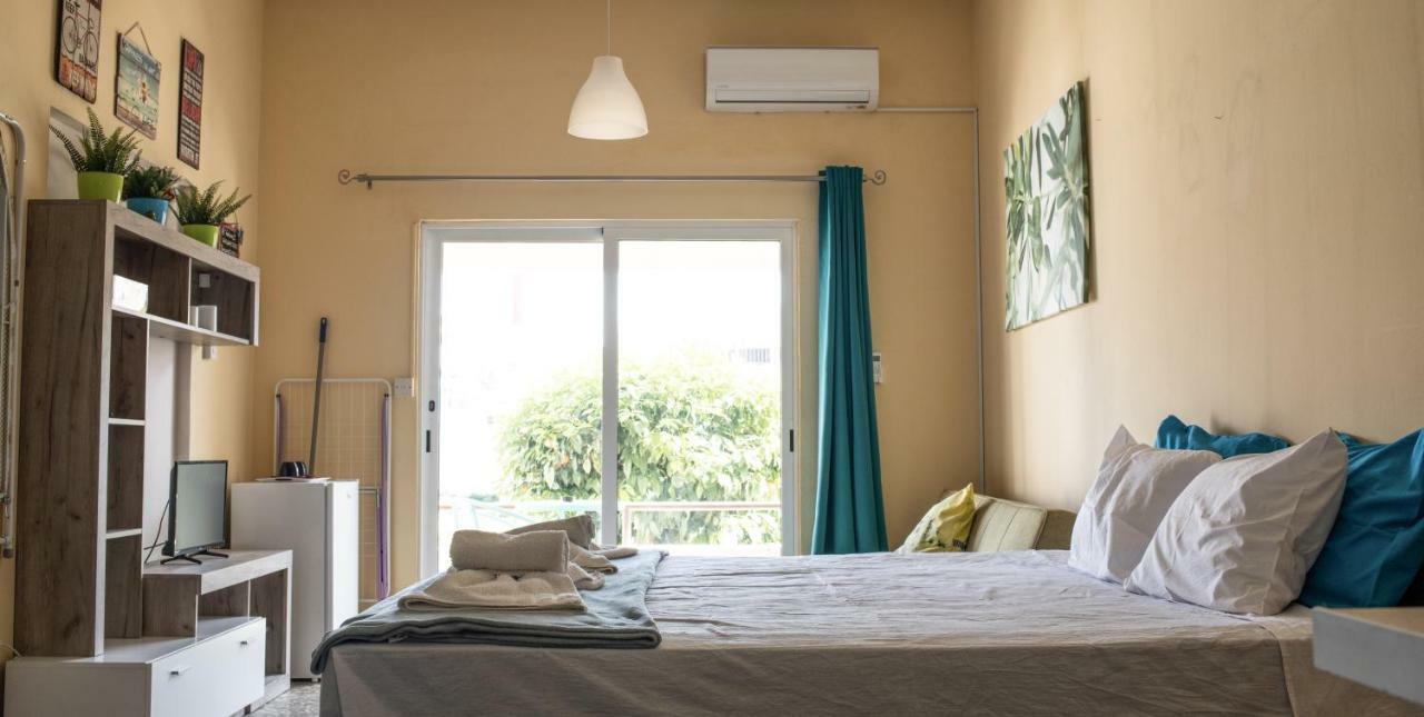 Lucky 2 Apartment Paralimni Exterior photo